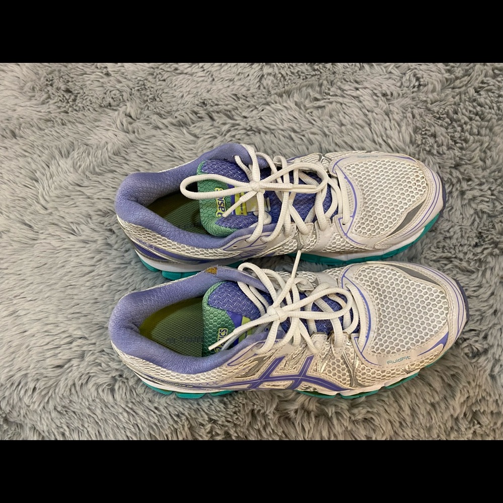 ASICS - Picture 2 of 4